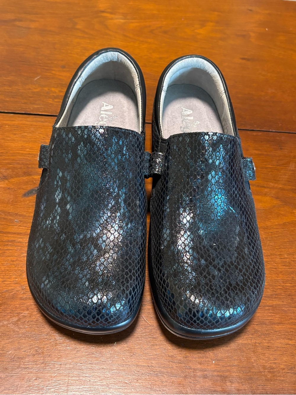Alegria Women’s Kara Slip-On Clogs Black/Blue Leather Size 8-8.5 EU38